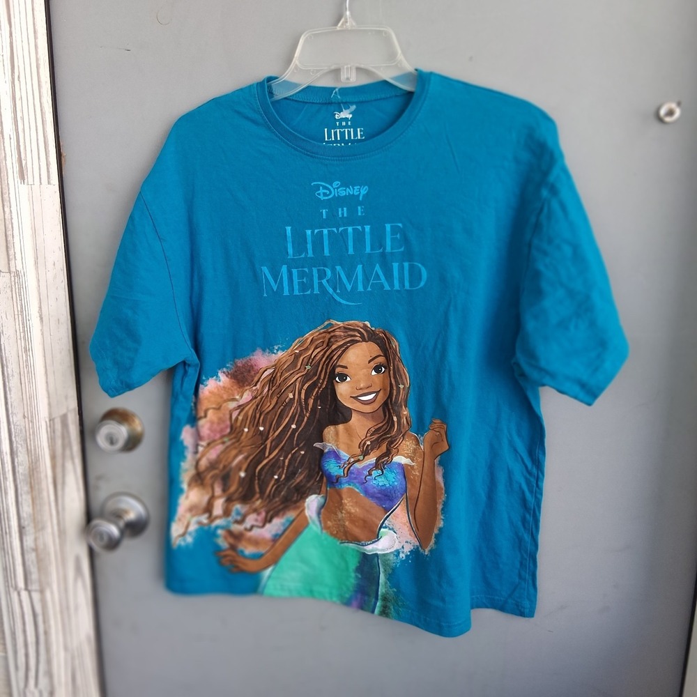Disney Little Mermaid Live Action Cropped T-Shirt M EUC